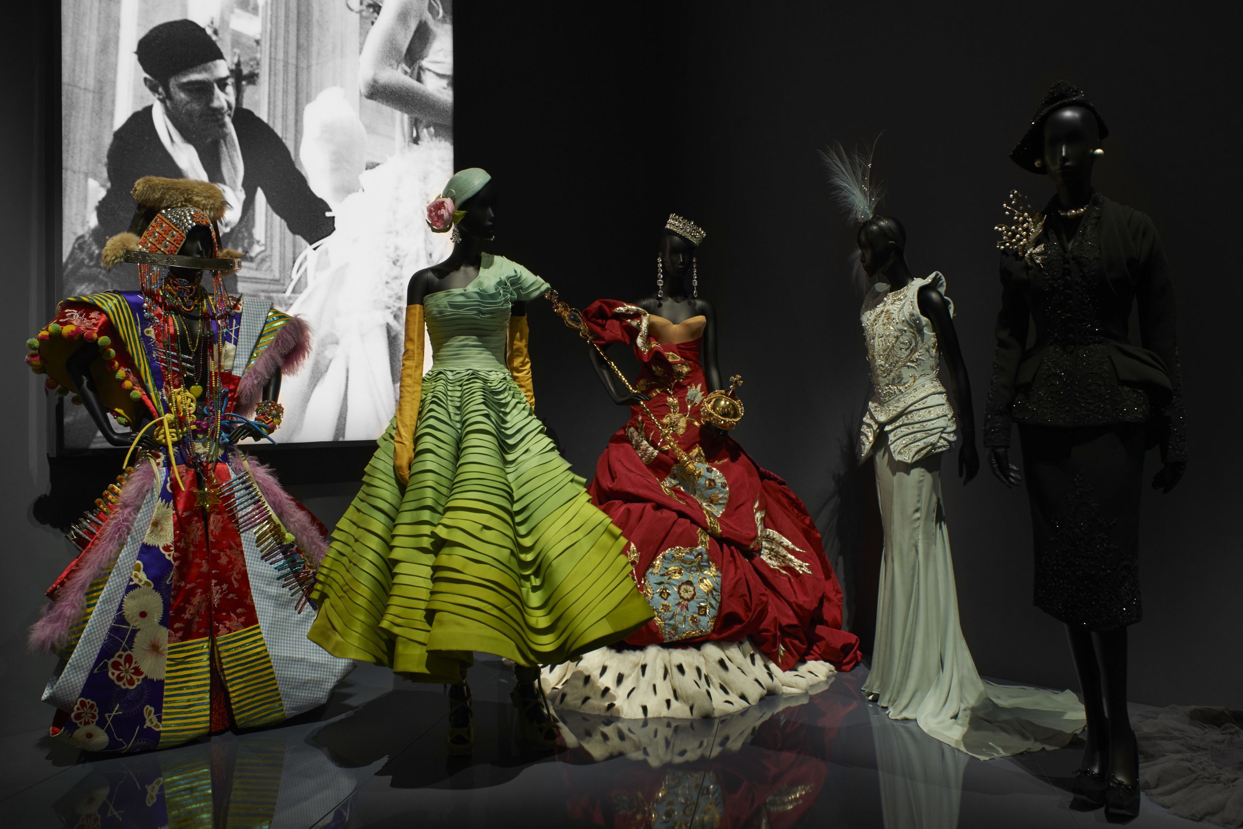 Christian Dior: Behind the scenes of the Designer Of Dreams, Ents & Arts  News