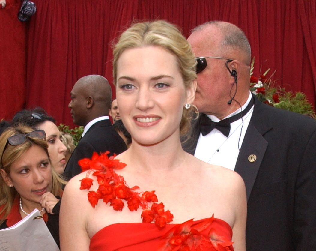 kate winslet ben de lisi red dress