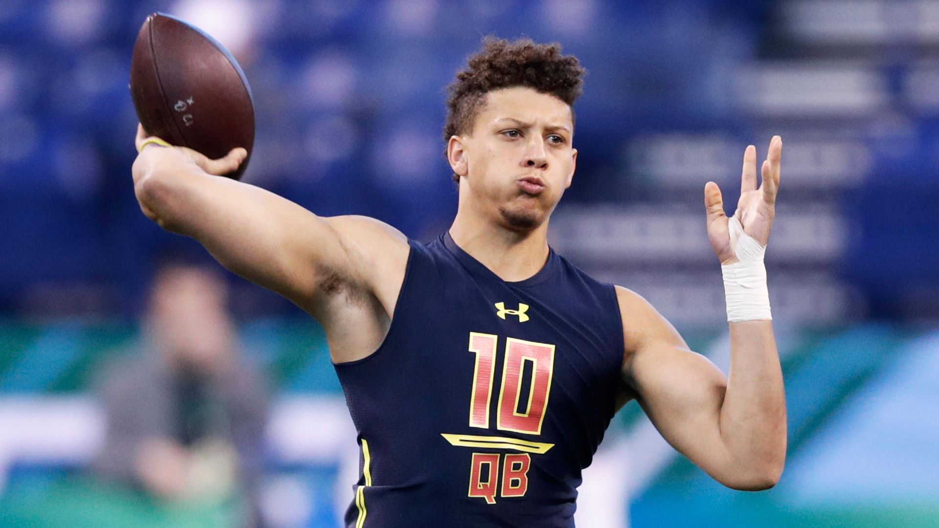 Former NFL superstar throws major shade at Chiefs QB Patrick Mahomes - A to  Z Sports