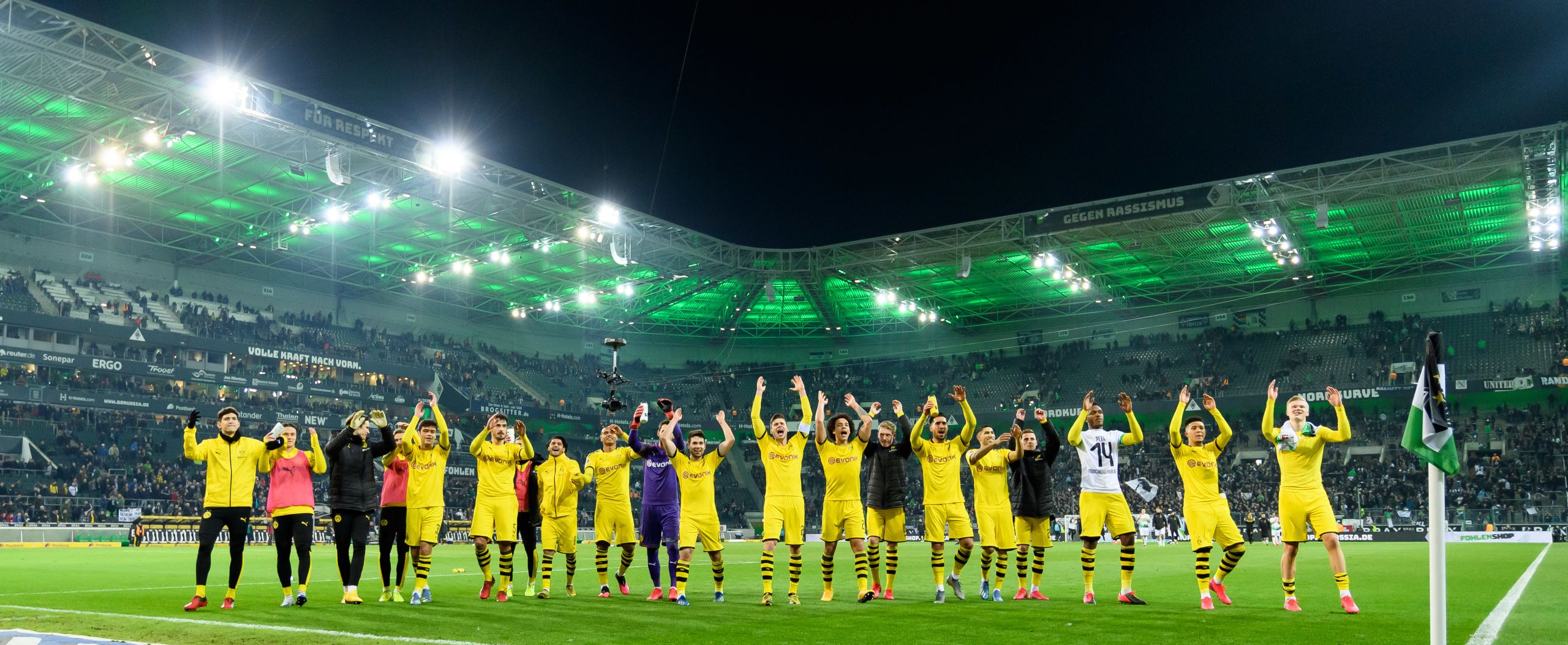 Looking Around the League: One Last Mosey Round the Park For the  Bundesliga's Final Matchday - Fear The Wall