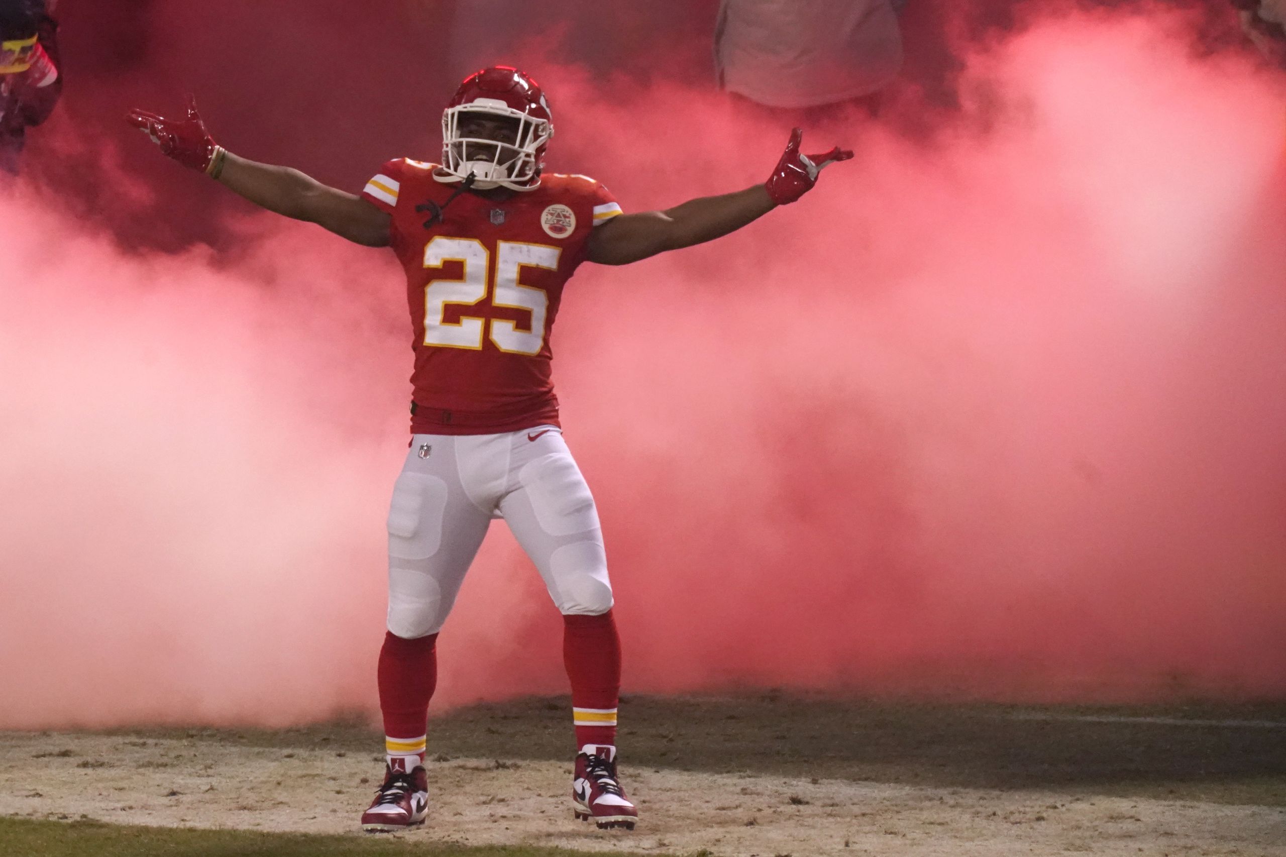 Buccaneers' Rob Gronkowski has high praise for Chiefs' Travis Kelce -  Arrowhead Pride