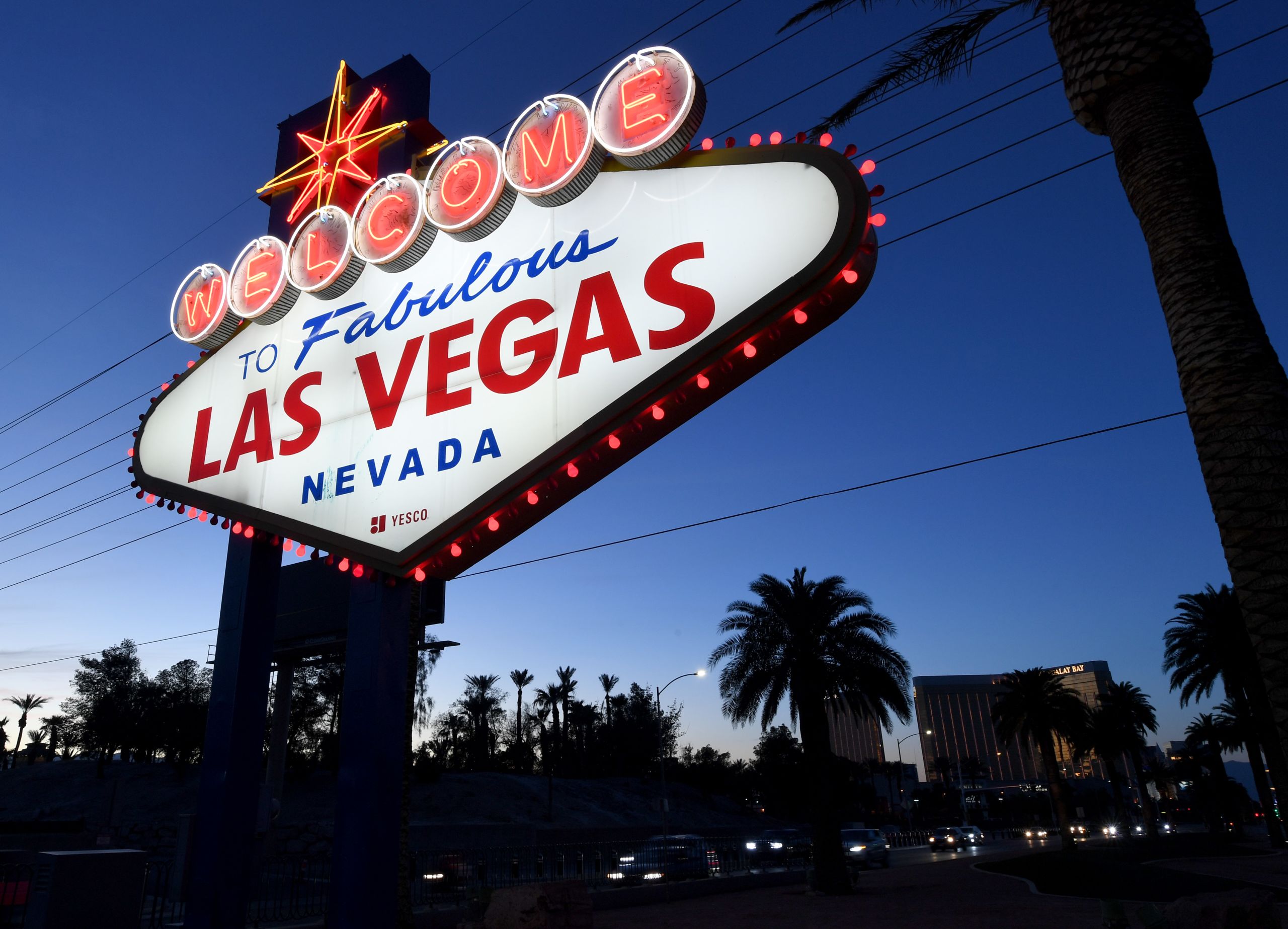 Welcome to Las Vegas: NFL owners approve Raiders' move from Oakland to Las  Vegas